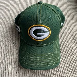 Green Bay Packers NFL Classic 39THIRTY Stretch Fit Cap